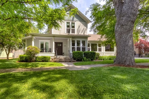 Washington House - Historic Charm Modern Comfort