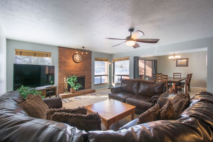 Park City Canyons Lodging managed Airbnb listing 1