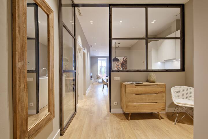 Amazing apartment with terrace gallery image 3