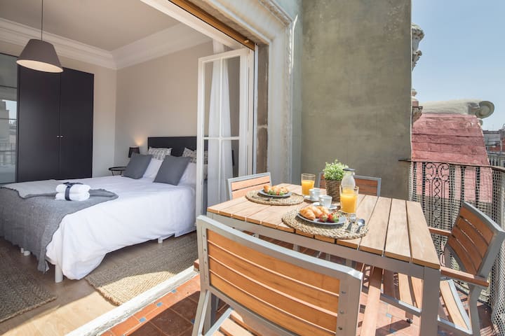 Arc de Triomf cheerful two bedroom with terrace gallery image 3