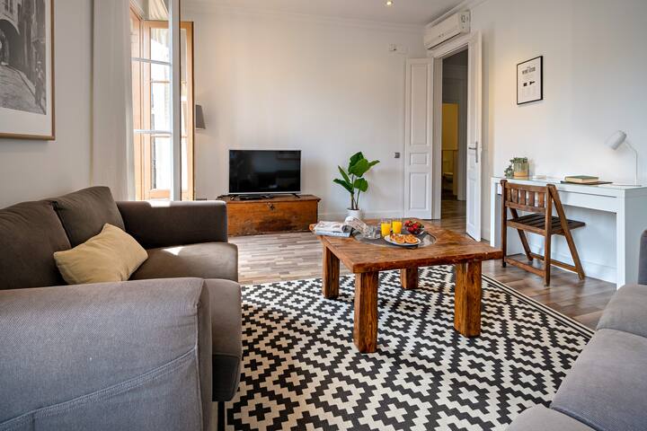 Central 2 bedroom up to 4 people gallery image 3