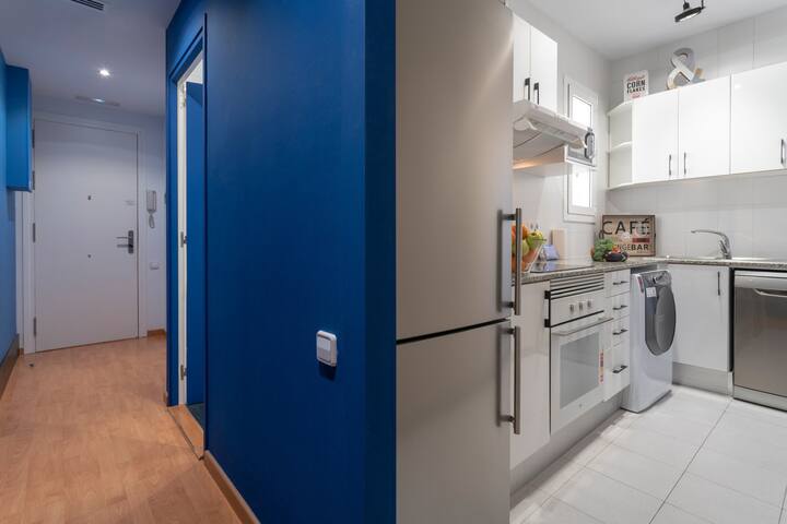 Nice balcony 2 bdrm apartment Sagrada Familia gallery image 2