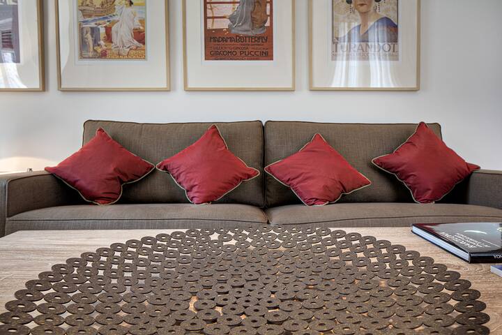 Luxury 3 bedroom 2 bathroom gallery image 3