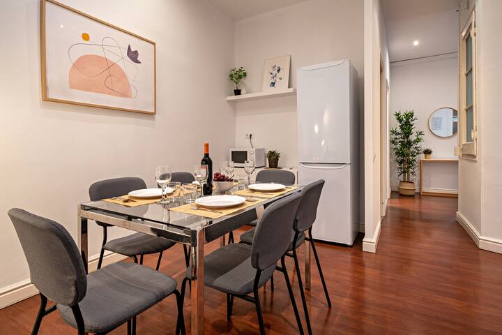 Stunning eixample 2 bedroom up to 6 gallery image 5