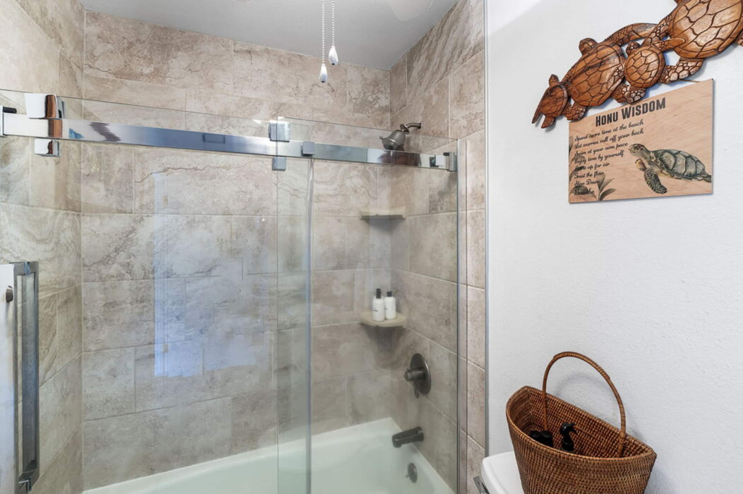 Condo in Kailua-Kona · ★4.88 · 3 bedrooms · 4 beds · 3 baths - Image 23