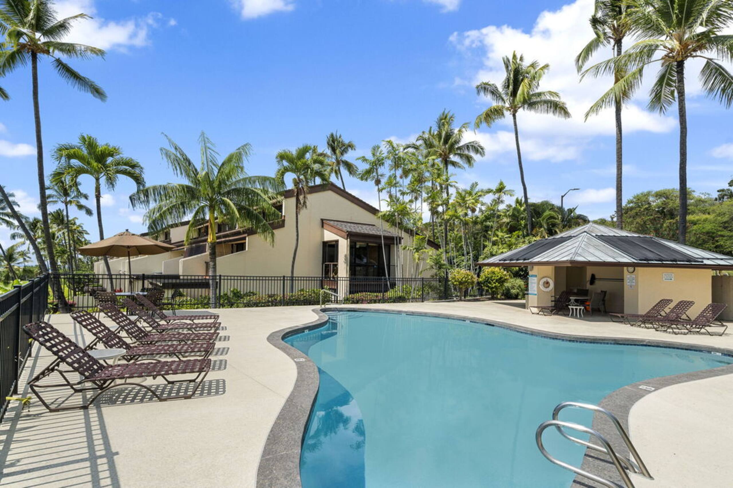 Condo in Kailua-Kona · ★4.88 · 3 bedrooms · 4 beds · 3 baths - Image 40