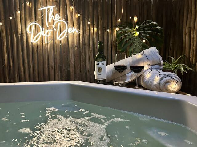 Spacious 2BR Apt | Pool, Hot Tub, Patio, Fireplace gallery image 3