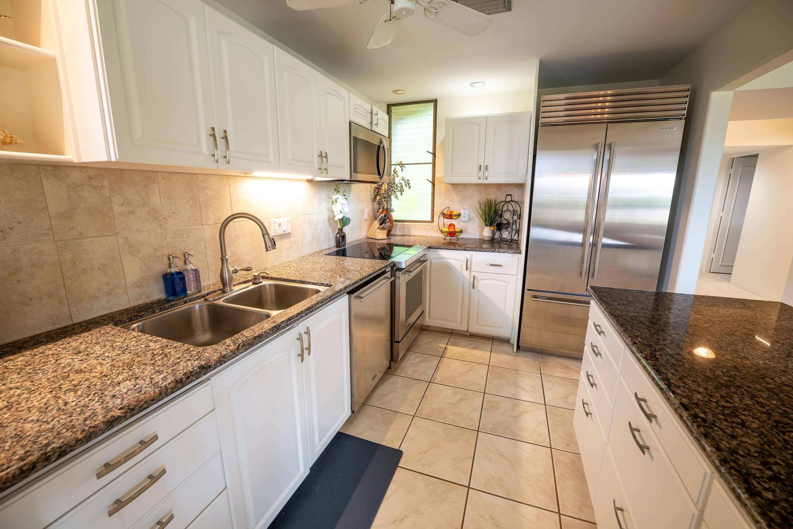 Condo in Kihei · ★4.92 · 2 bedrooms · 4 beds · 2 baths - Image 23