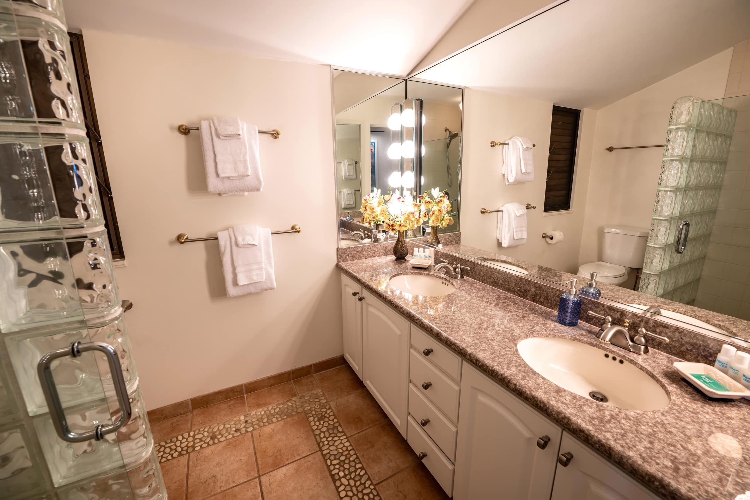 Condo in Kihei · ★4.92 · 2 bedrooms · 4 beds · 2 baths - Image 26