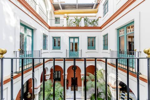 Airbnb con mejor rendimiento: Elegant town house in the best area of Seville en San Bartolomé