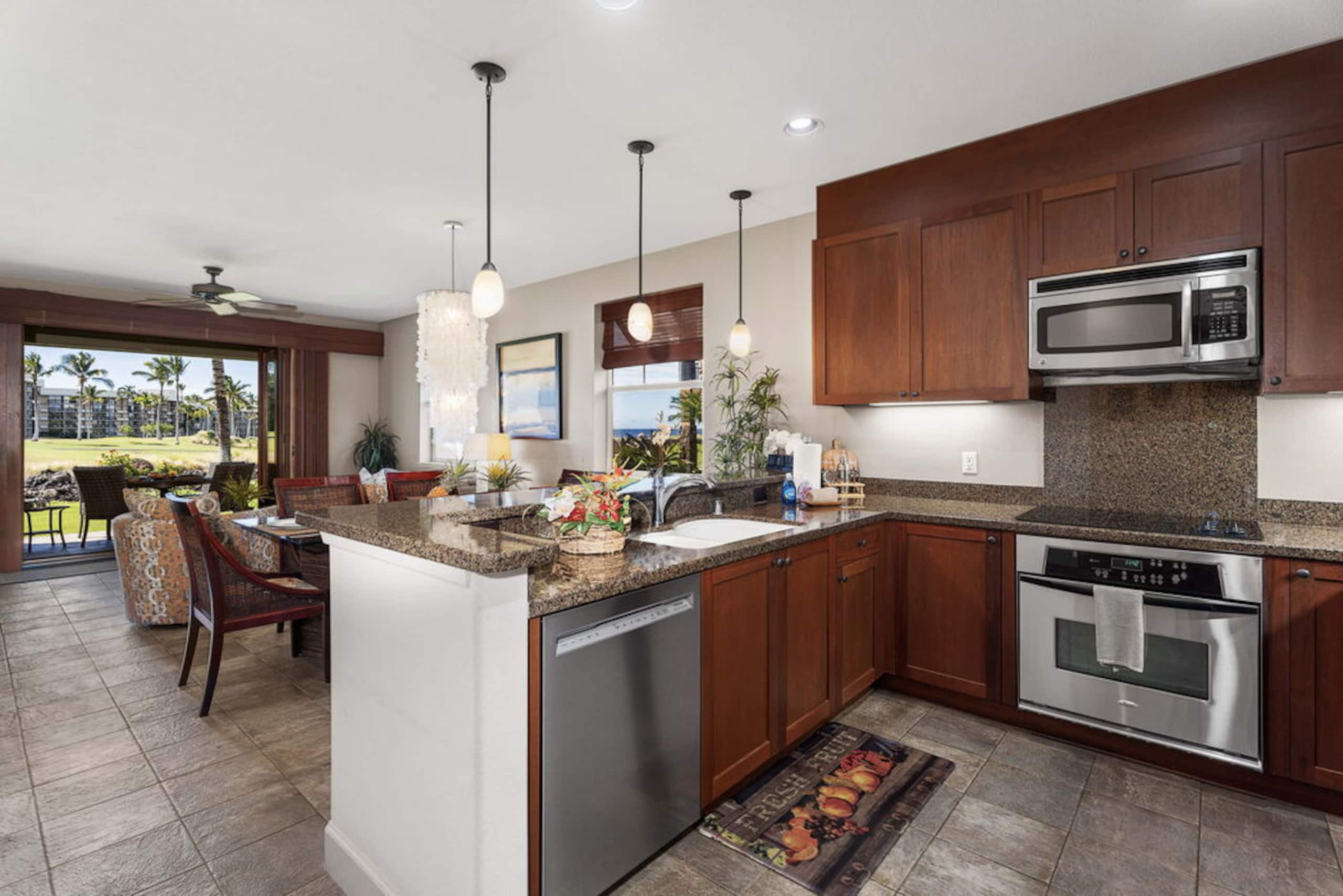 Condo in Waikoloa Village · ★5.0 · 3 bedrooms · 3 beds · 2 baths - Photo 3