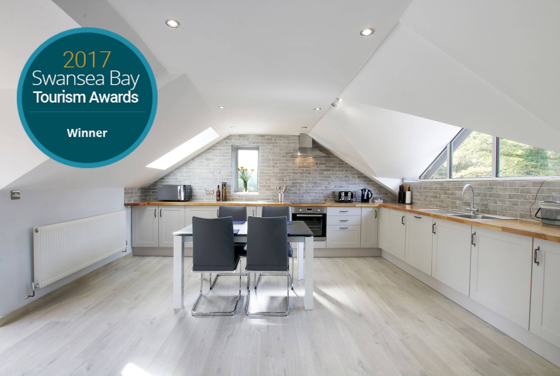 Ty Gambo | An 'Upside Down' Cottage