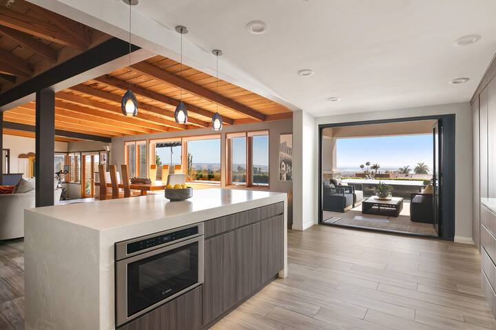 Panoramic Ocean Sunset Views, Heated Pool & Spa gallery image 5