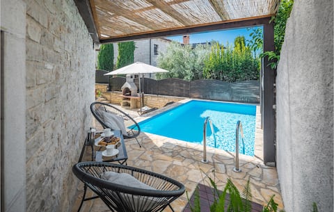 Top performing Airbnb: Beautiful home in Sv.Lovrec in šušnjići Susnici