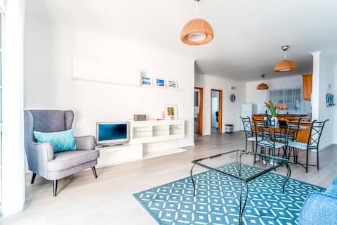 Top Airbnb: Starboard Apartment in Arco Da Calheta