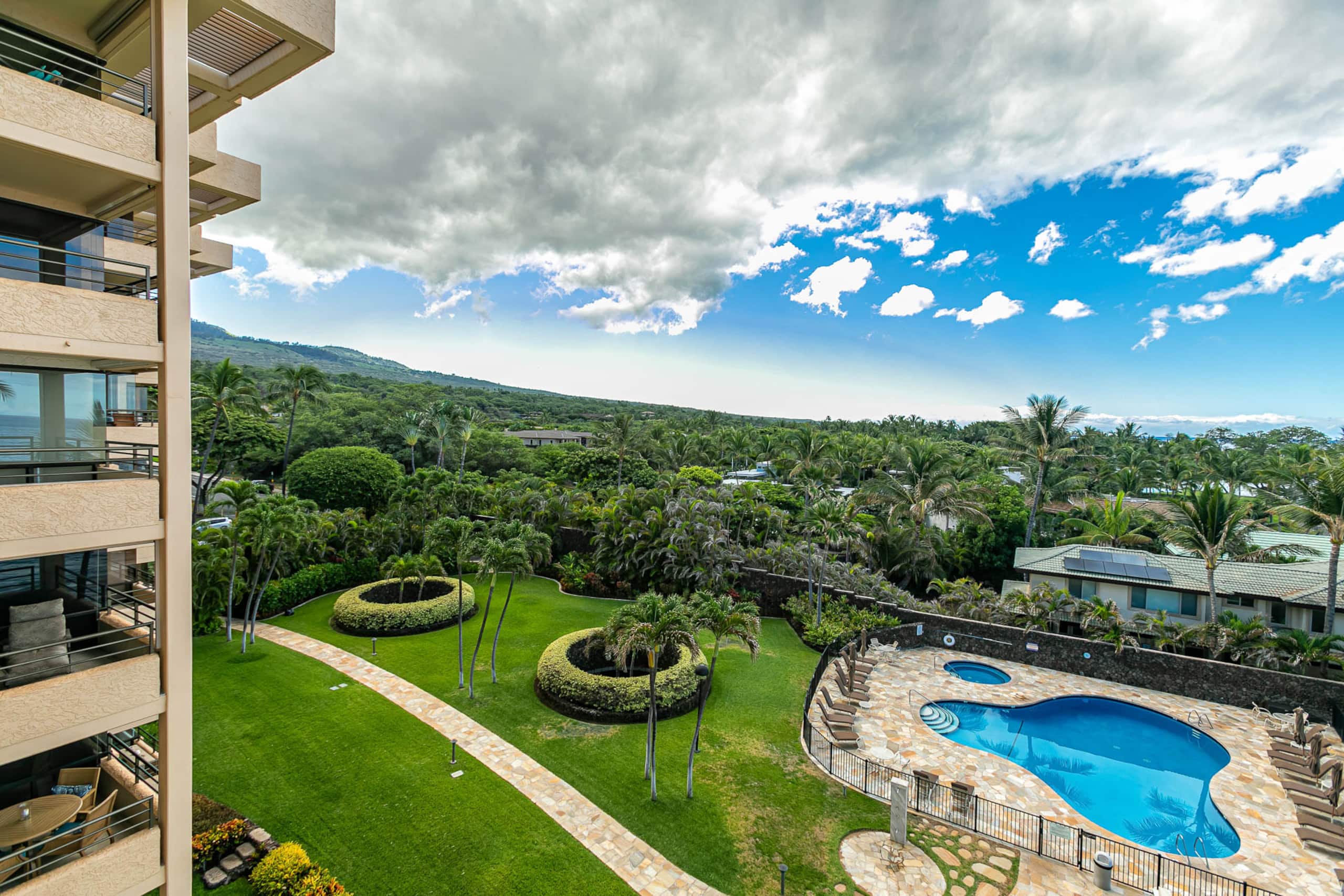 Condo in Kihei · ★5.0 · 2 bedrooms · 3 beds · 2 baths - Image 5