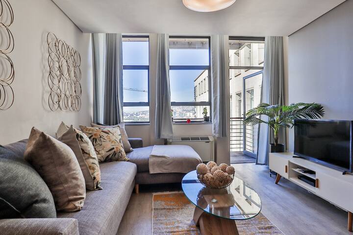 Fountain Suites 901 by CTHA gallery image 2