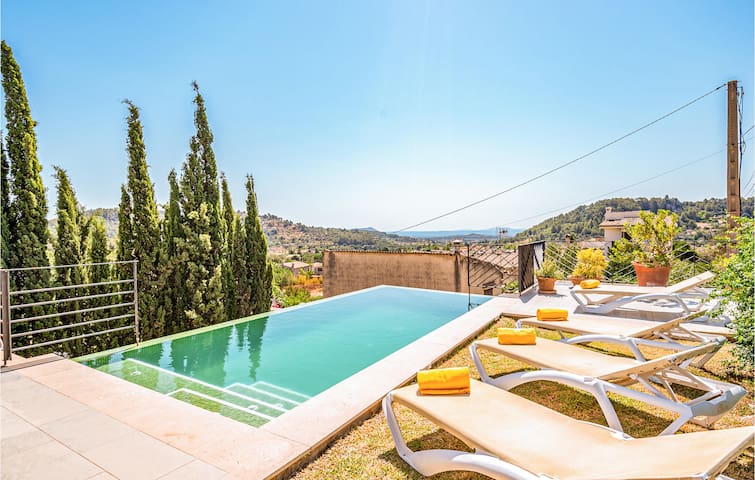Stunning home in Mancor de la Vall