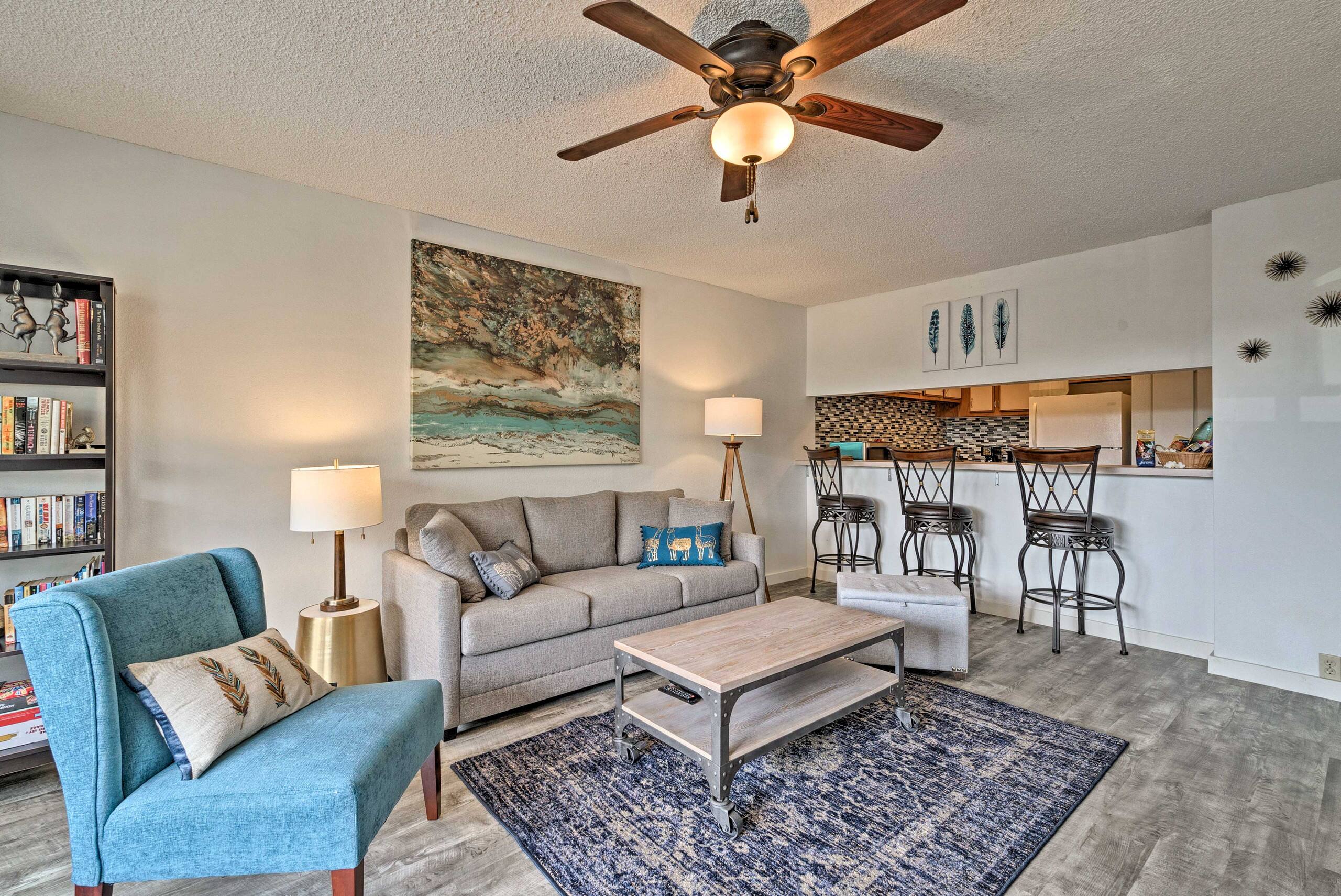 Condo in Kailua-Kona · ★4.83 · 1 bedroom · 2 beds · 1 shared bath - Image 6