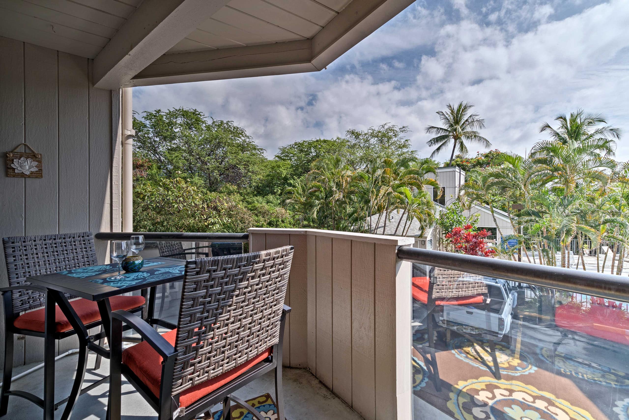 Condo in Kailua-Kona · ★4.83 · 1 bedroom · 2 beds · 1 shared bath - Image 2