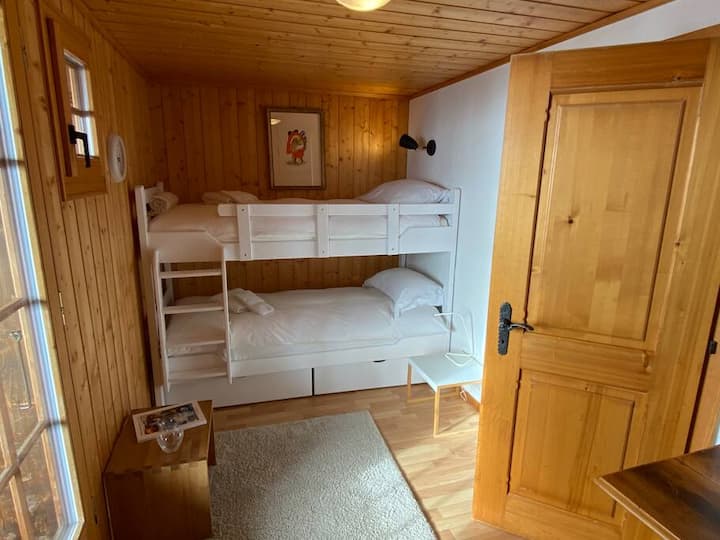 Habitación con litera en la planta baja