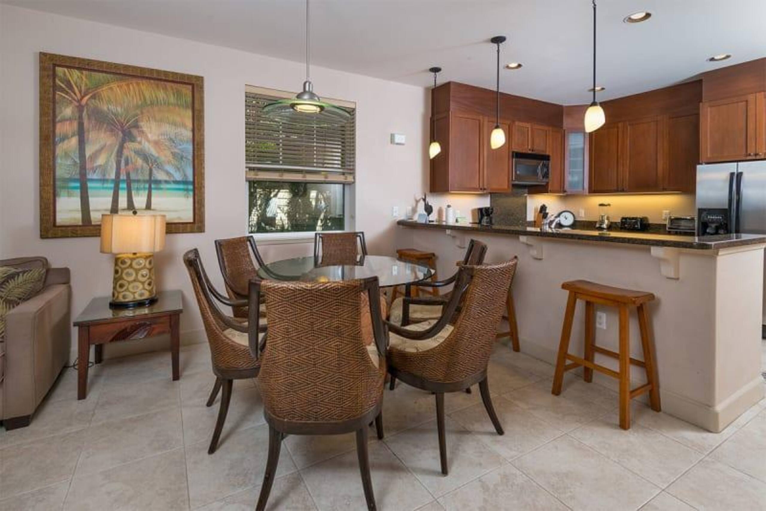 Island retreat w/ pool access & gym - Photo 4