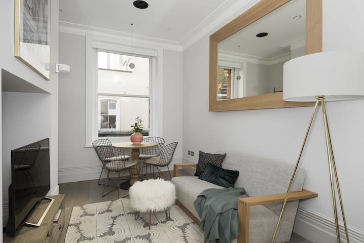 Sonder | Museum House | One-Bedroom Apartment