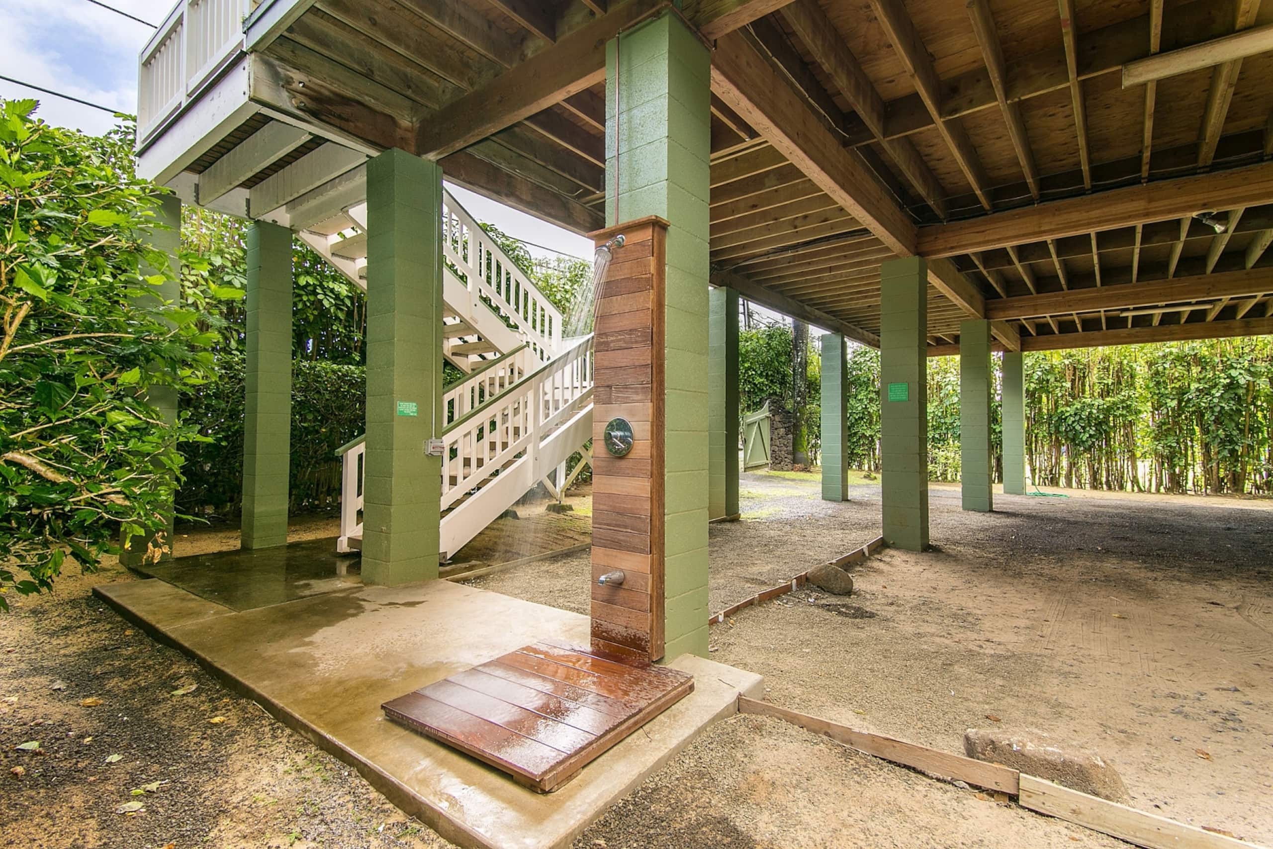 Home in Hanalei · ★4.96 · 5 bedrooms · 6 beds · 3 private baths - Image 15