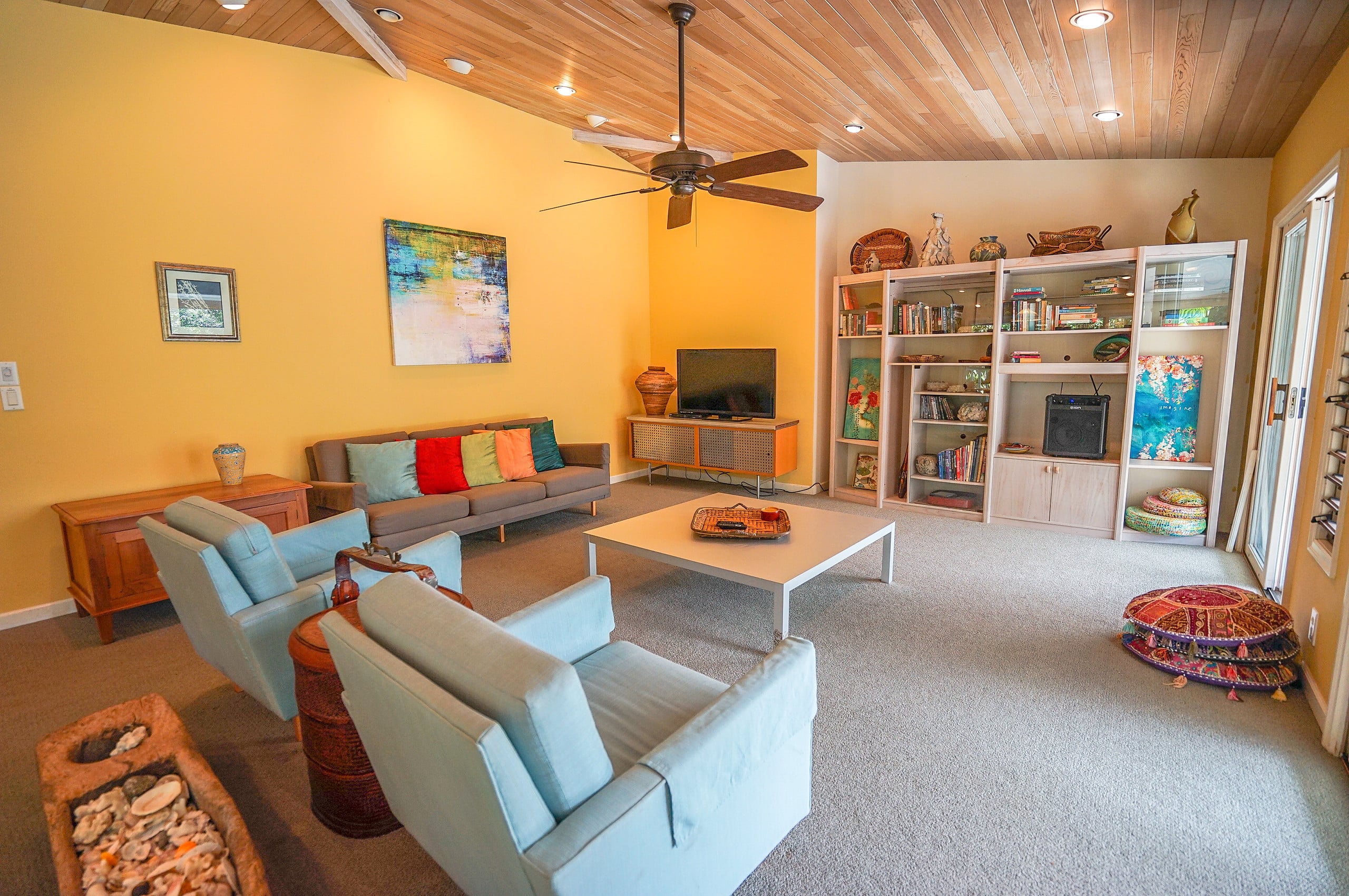 Home in Hanalei · ★4.96 · 5 bedrooms · 6 beds · 3 private baths - Image 22