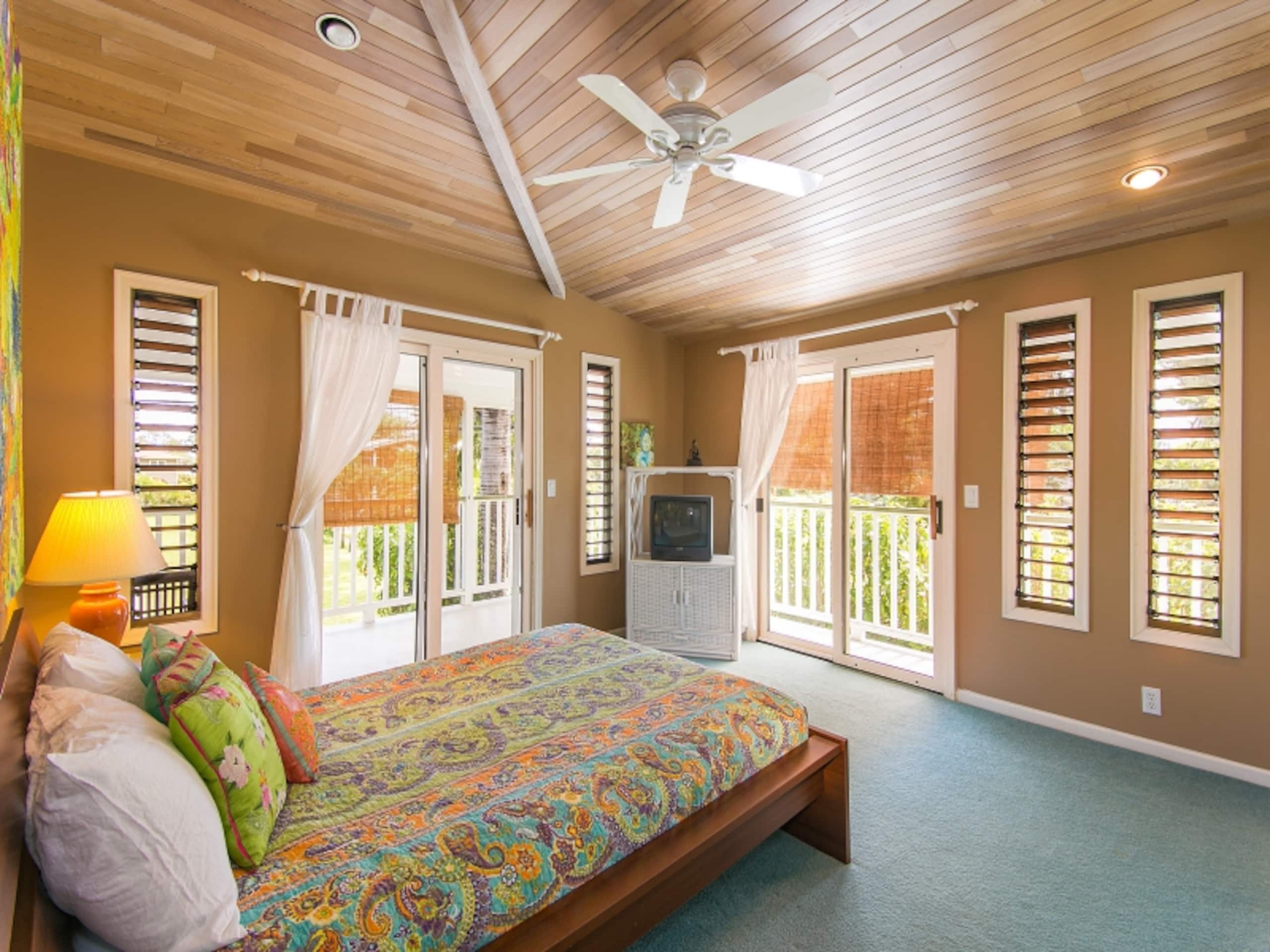 Home in Hanalei · ★4.96 · 5 bedrooms · 6 beds · 3 private baths - Image 32