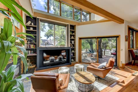 Successful Airbnb property: Pearl st, A/C, Fireplace, Views and Decks- Winner in Central Boulder