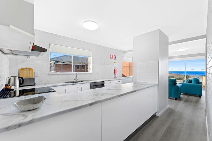 Countess Court Unit - Great Ocean Views - Narooma