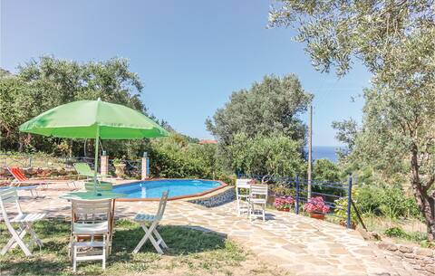 4 bedroom cozy home in S.Mauro Cilento -SA-