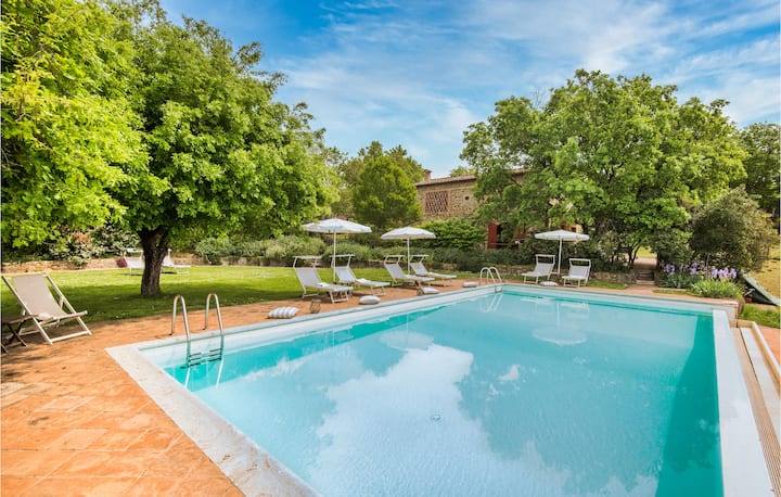 Beautiful home in Rapolano Terme, Siena