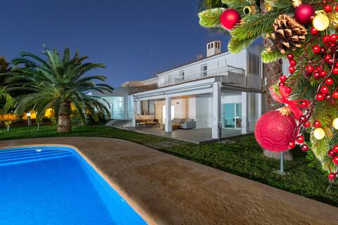 Fidalsa Lujosa Villa Salinas and Mar