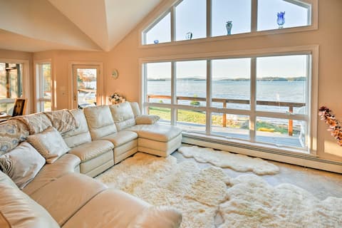 Luxurious Oceanfront Flanders Bay Home w/ Kayaks!