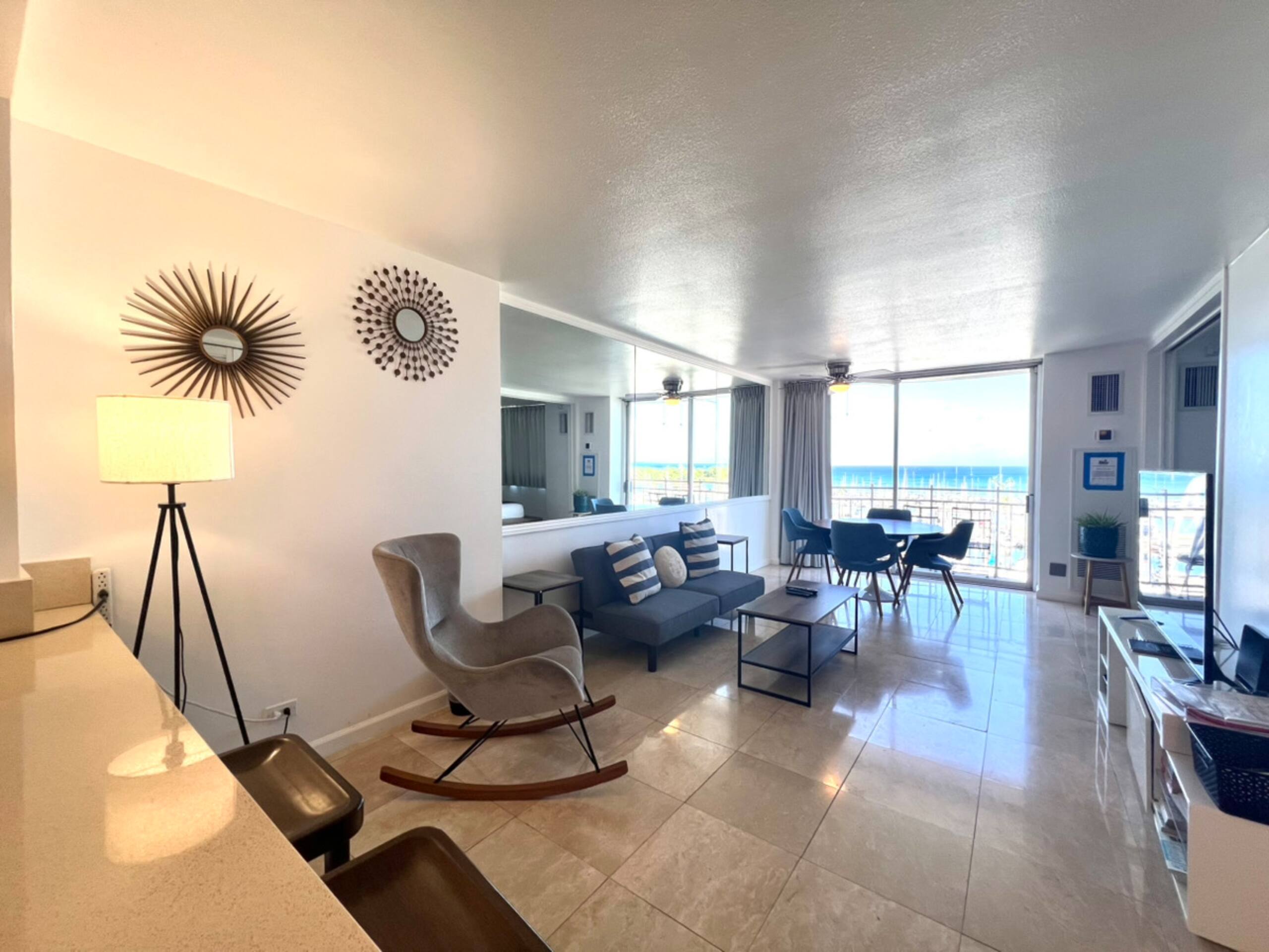 Condo in Honolulu · ★4.52 · 1 bedroom · 2 beds · 1 bath - Image 8