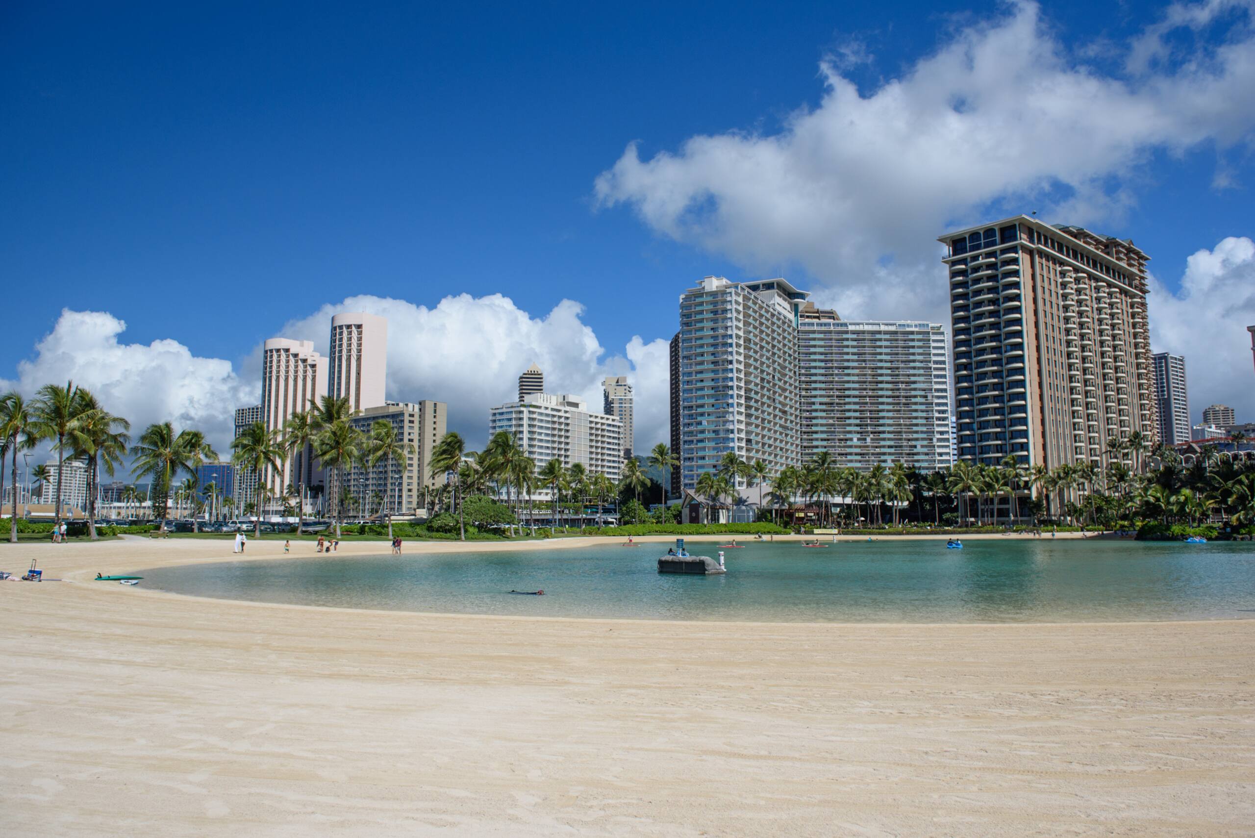 Condo in Honolulu · ★4.52 · 1 bedroom · 2 beds · 1 bath - Image 3