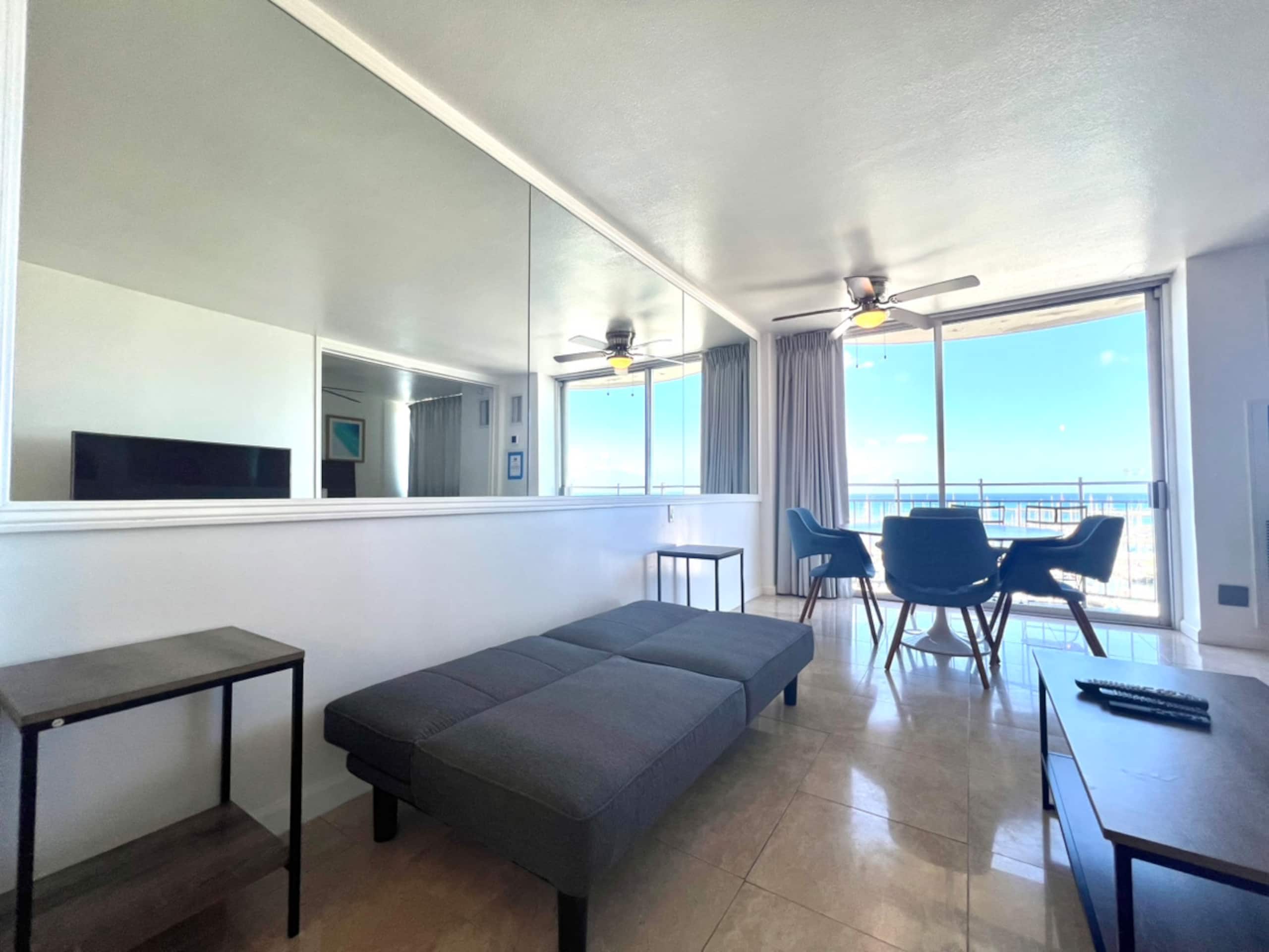 Condo in Honolulu · ★4.52 · 1 bedroom · 2 beds · 1 bath - Image 9