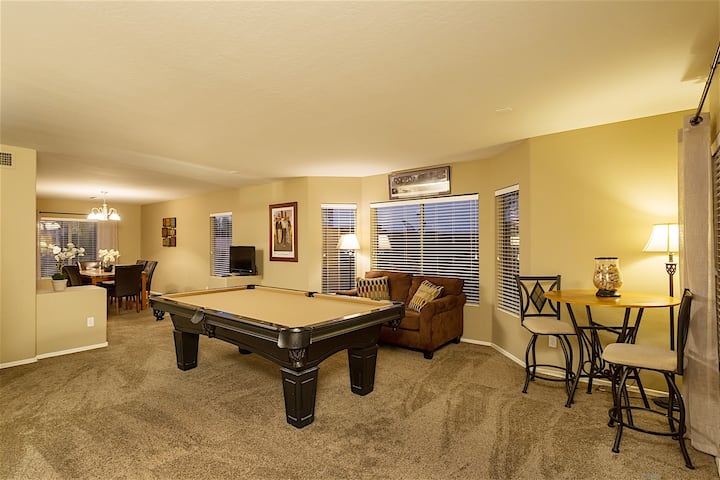 Litchfield Manor Spectacular 6BR, Pool - Arizona