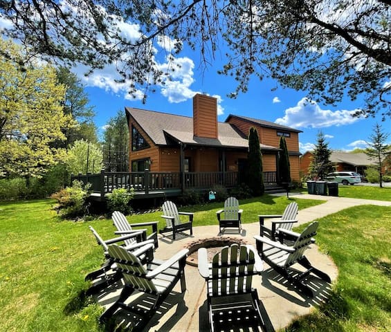 Spring Brook Vacation Home Resorts managed Airbnb listing 1