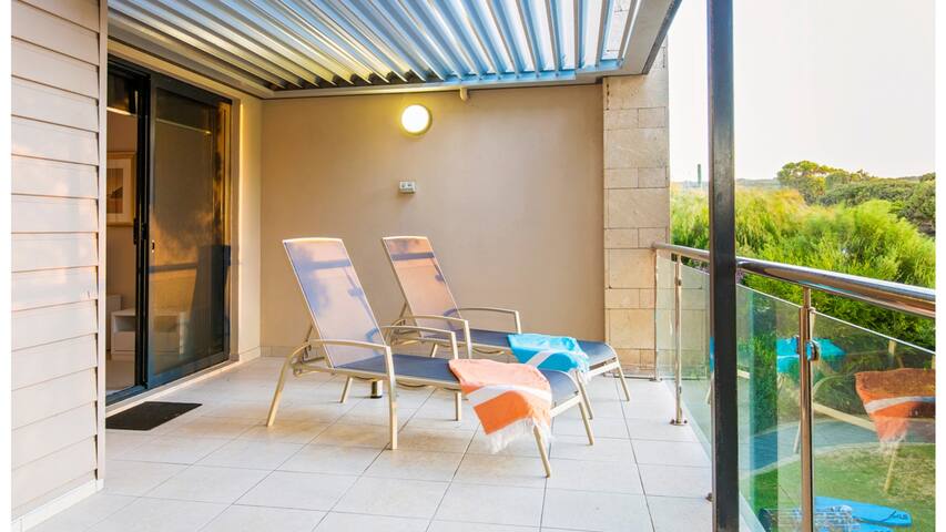 Surfside 9: In the Idyllic Yallingup Beach Scene gallery image 4