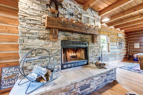 Perfect Holiday Cabin on Ranch - Hot tub & Views!
