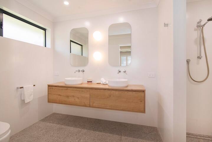 House 19 – The Spice House Dunsborough gallery image 3