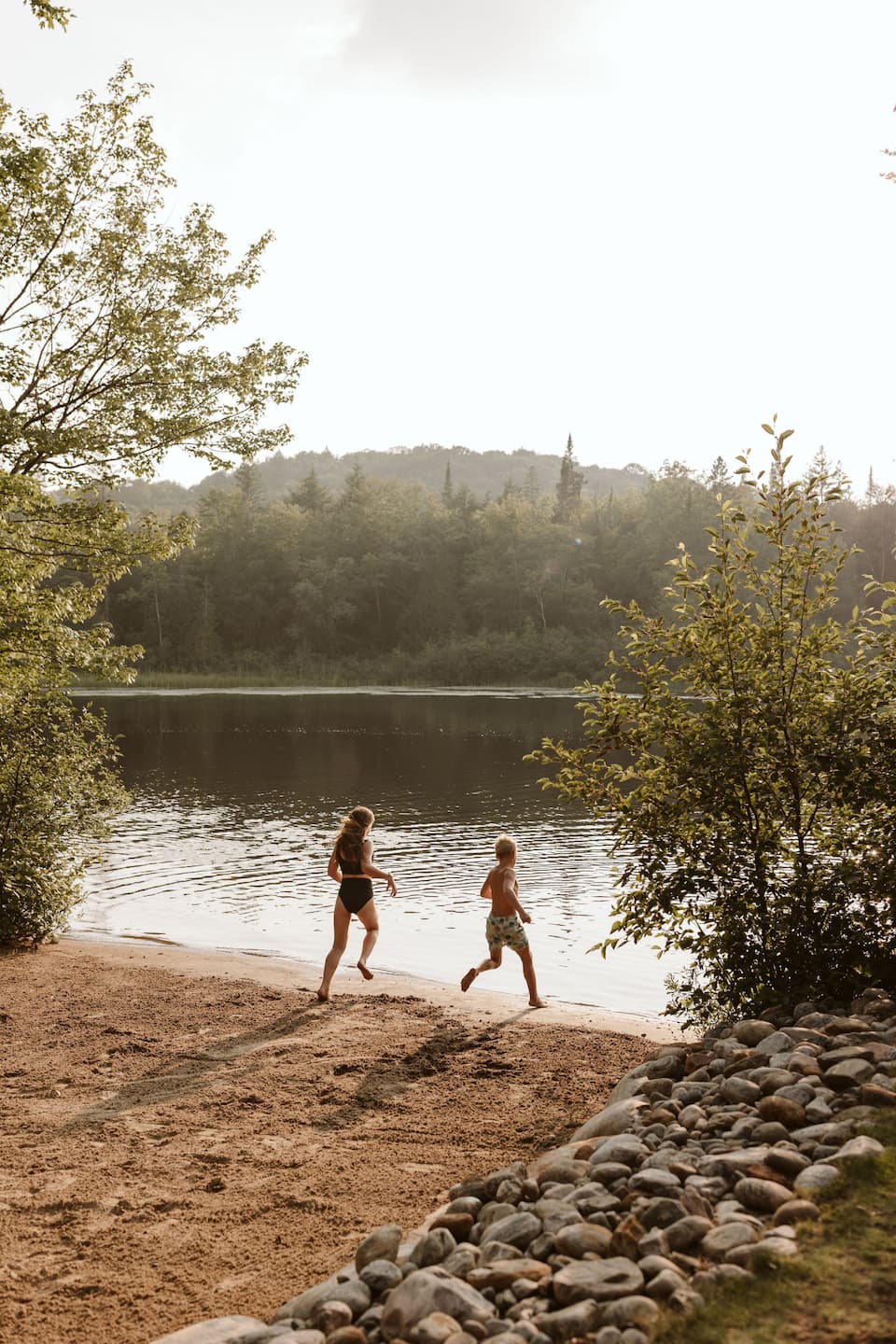 A Scandinavian cottage on the Muskoka River, Huntsville, Ontario, Canada, photo 8 of 10