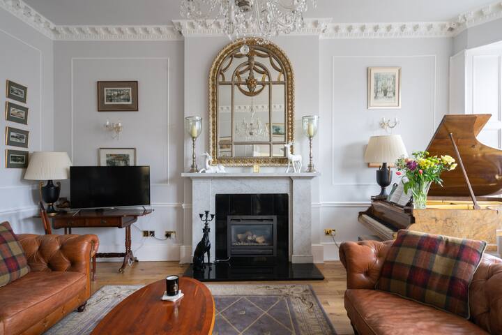 Fabulous Georgian family Townhouse gallery image 2