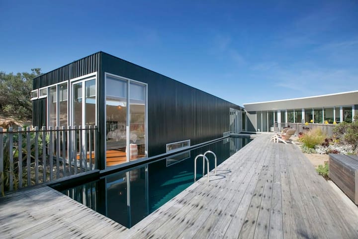 Oceania Retreat | Private Beach Access with Pool gallery image 2