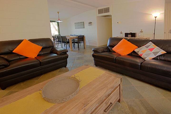 Poinciana House – Town Centre gallery image 3