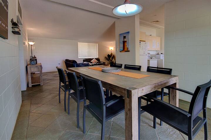 Poinciana House – Town Centre