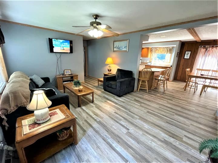 Our Place To Chill @ Spring Brook Resort - Lake Delton, WI
